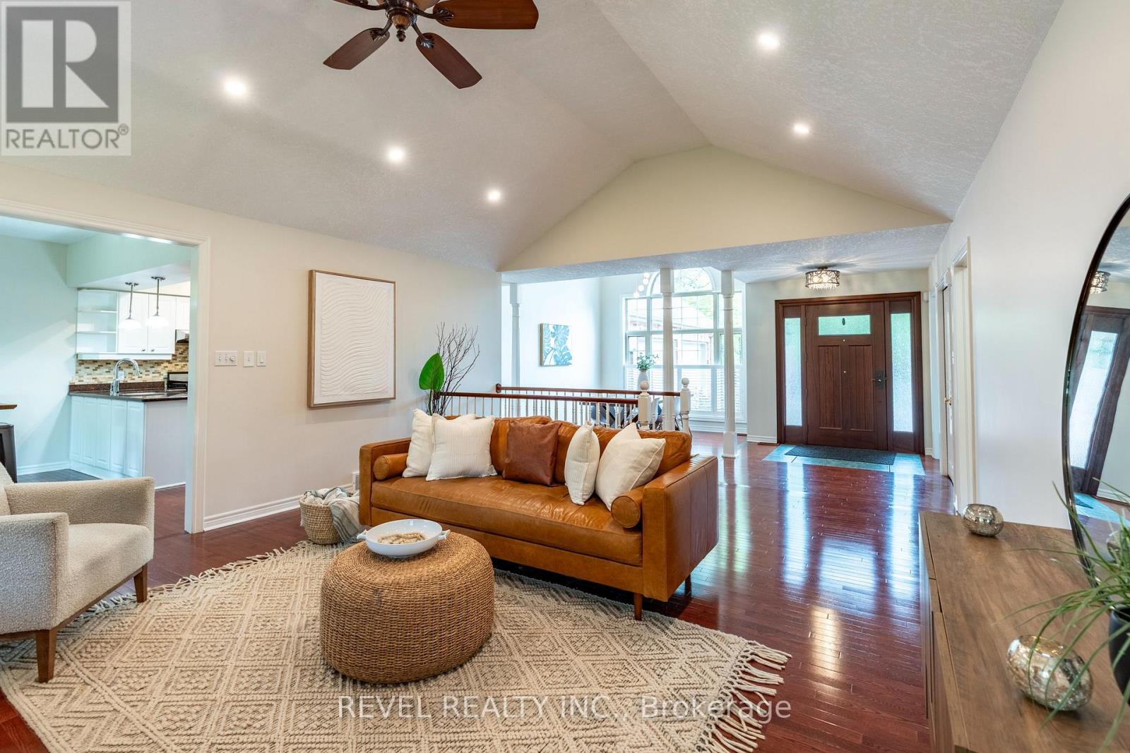 Photo 12 of 632 Bayhampton Crescent, Waterloo ON