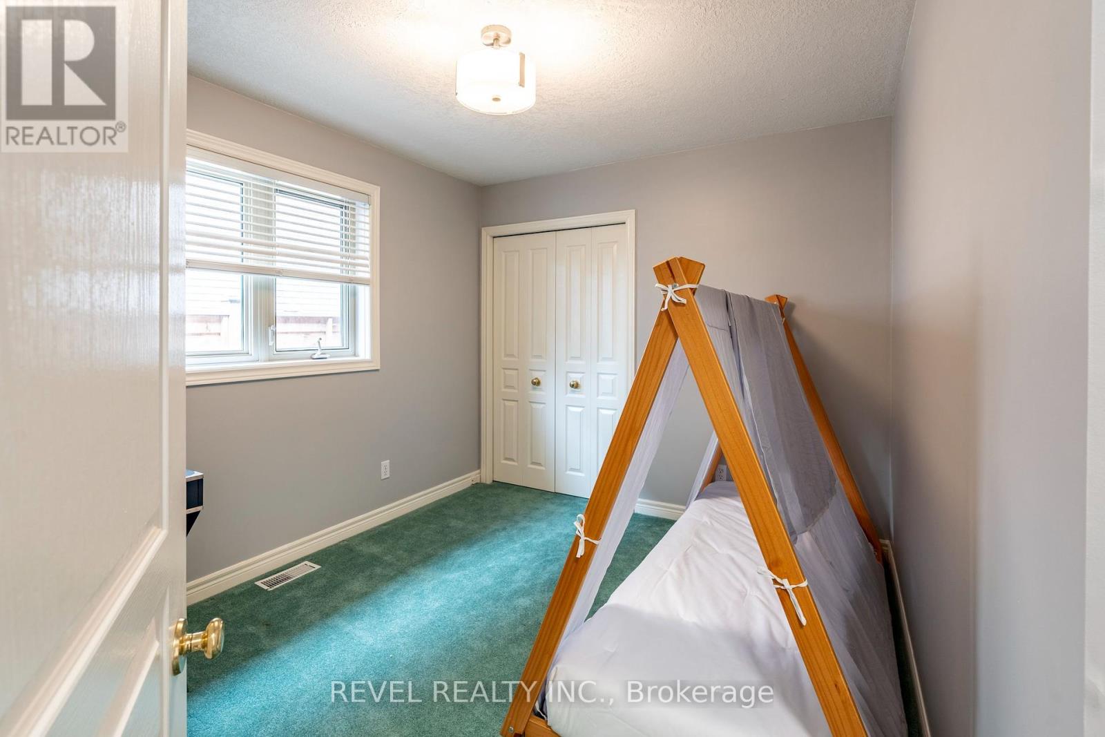 Photo 21 of 632 Bayhampton Crescent, Waterloo ON