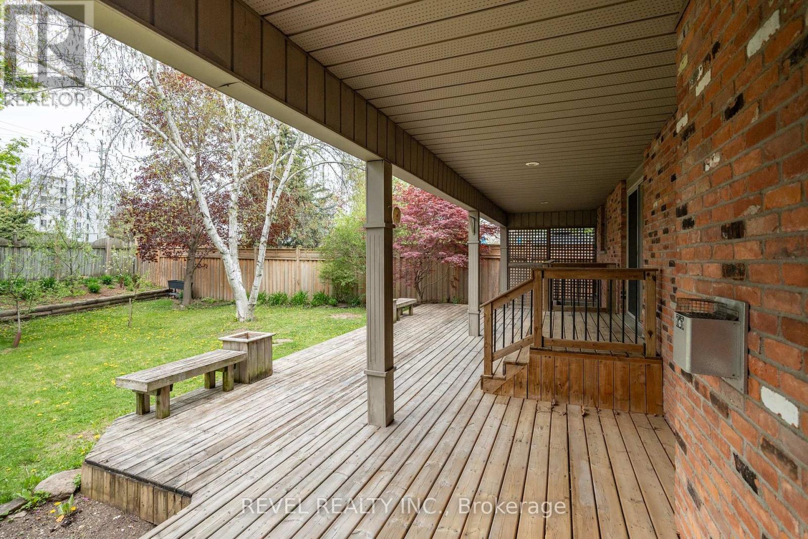 Photo 43 of 632 Bayhampton Crescent, Waterloo ON