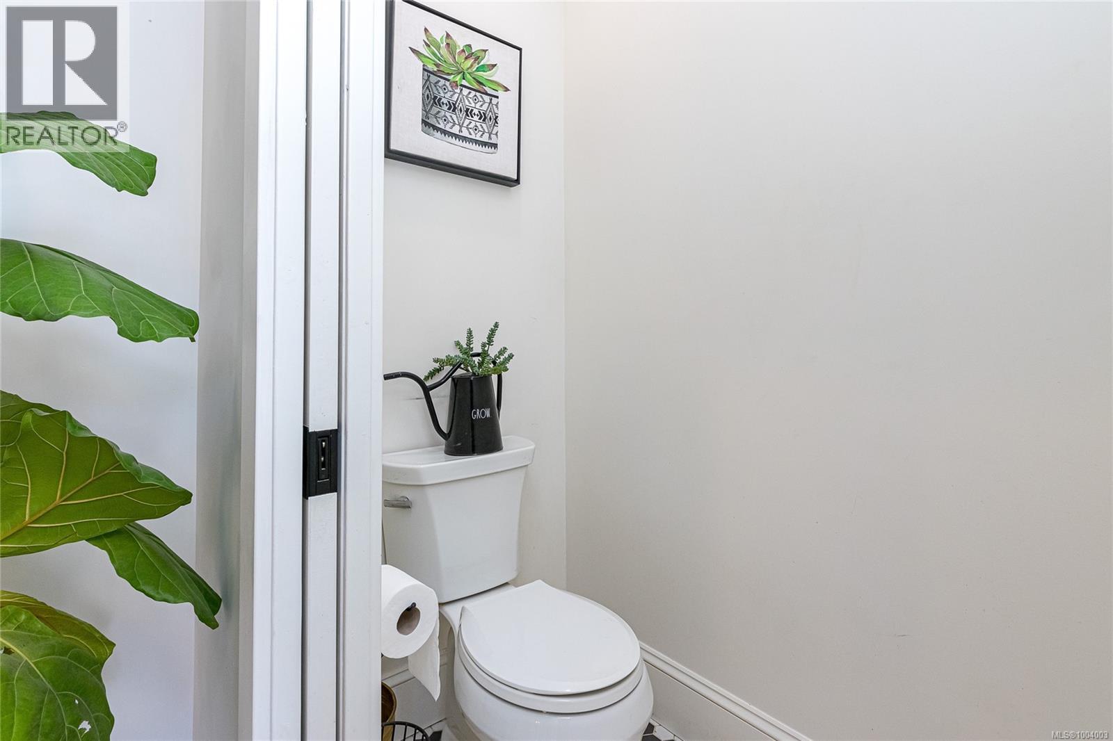 Photo 31 of 1150 Mcclure St, Victoria BC