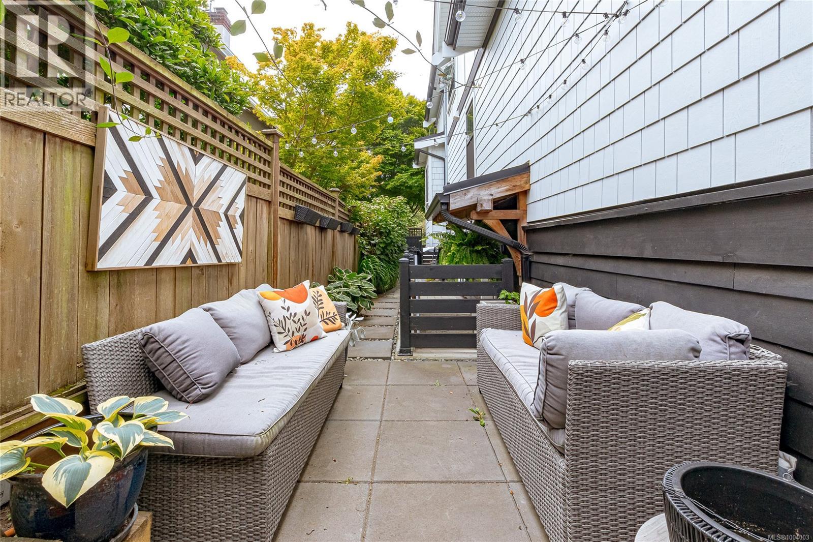 Photo 79 of 1150 Mcclure St, Victoria BC