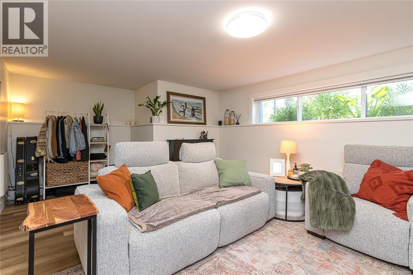 Photo 68 of 1150 Mcclure St, Victoria BC