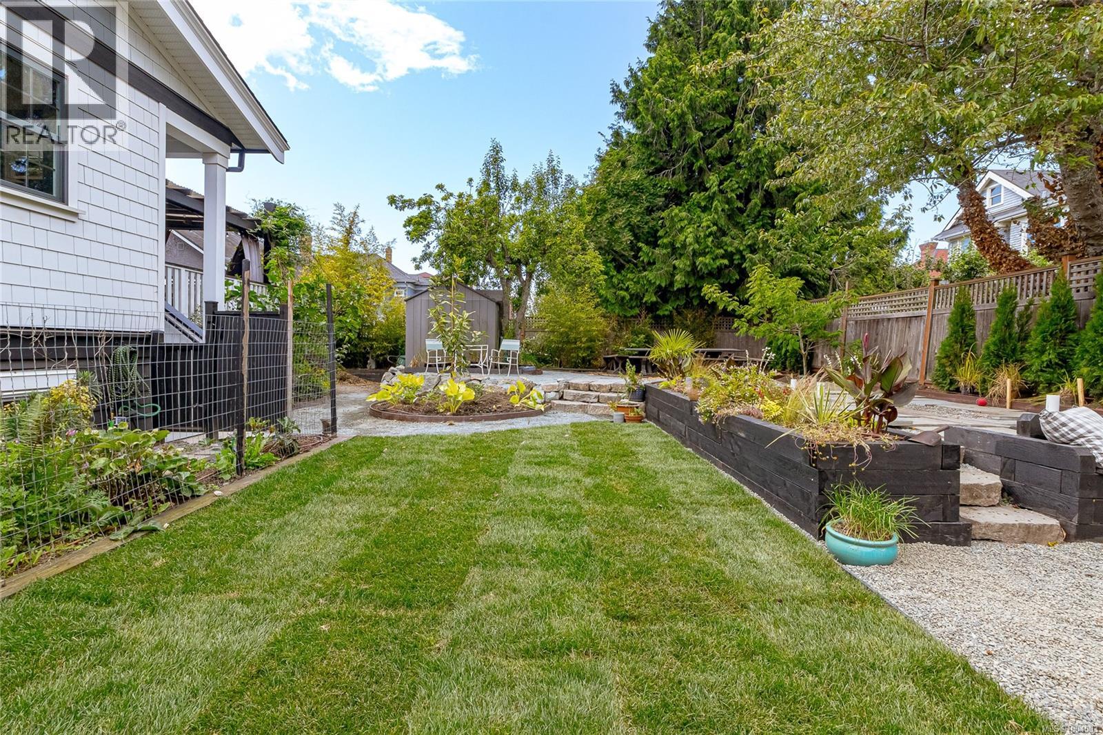 Photo 52 of 1150 Mcclure St, Victoria BC