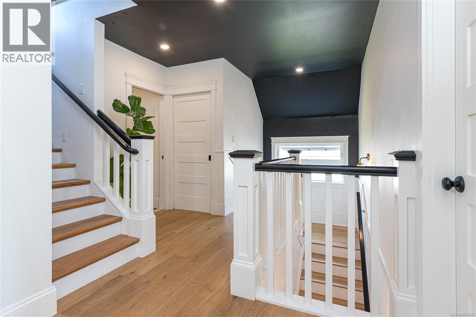 Photo 42 of 1150 Mcclure St, Victoria BC