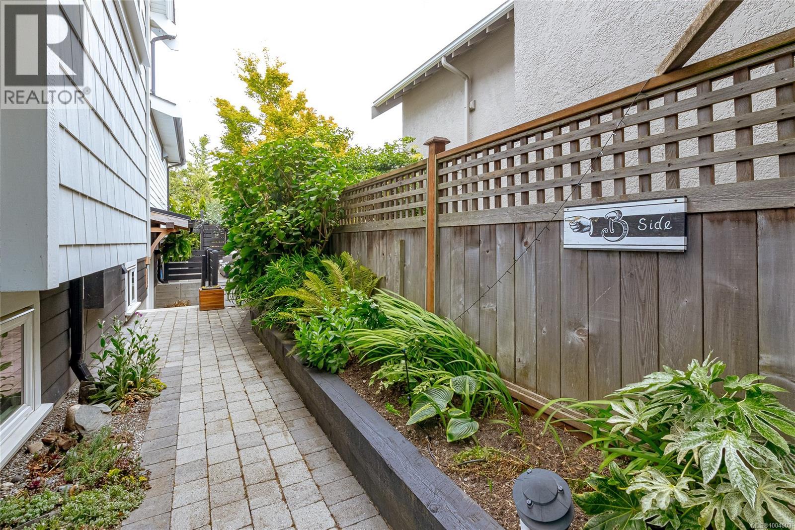 Photo 65 of 1150 Mcclure St, Victoria BC