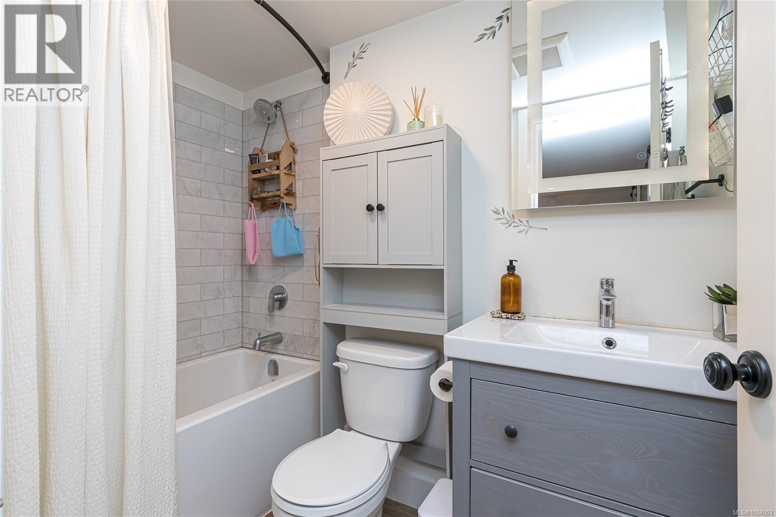 Photo 77 of 1150 Mcclure St, Victoria BC