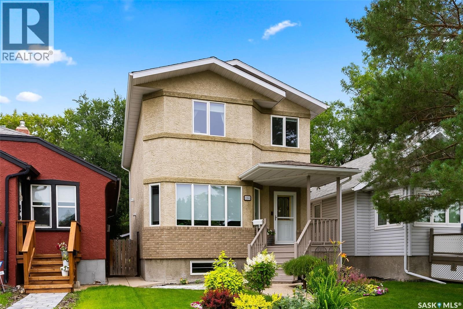 Photo 32 of 2265 Queen Street, Regina SK
