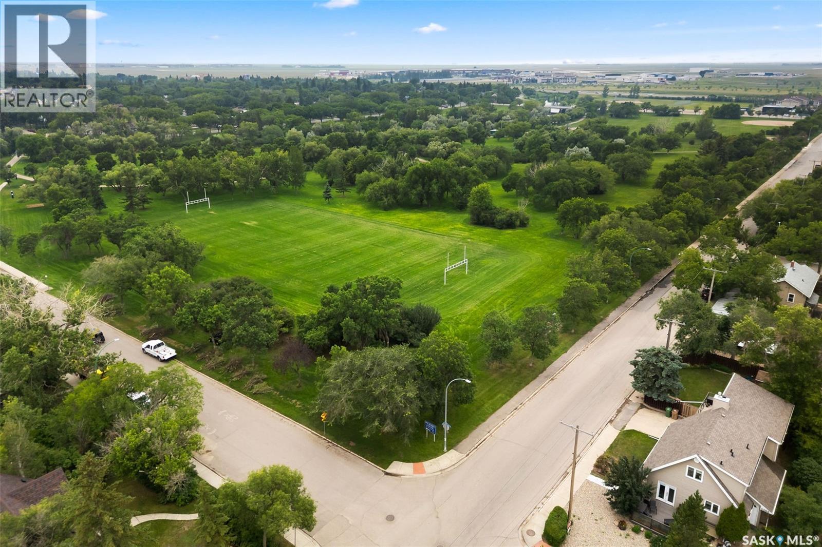 Photo 42 of 2265 Queen Street, Regina SK