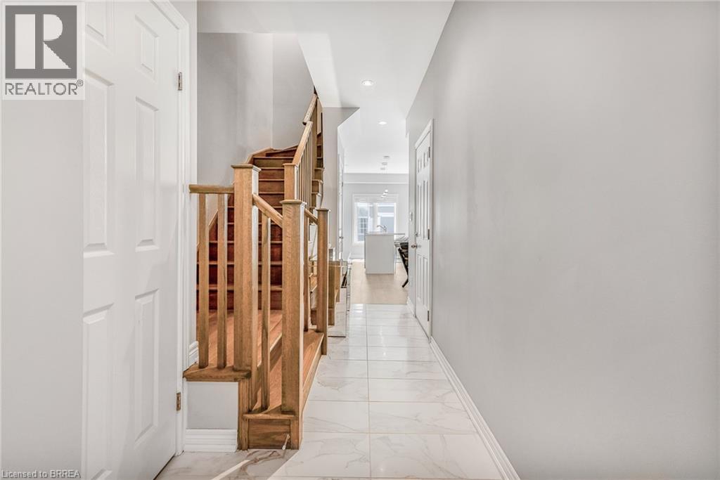 Photo 3 of 21 Madonna Drive Unit 31, Hamilton ON