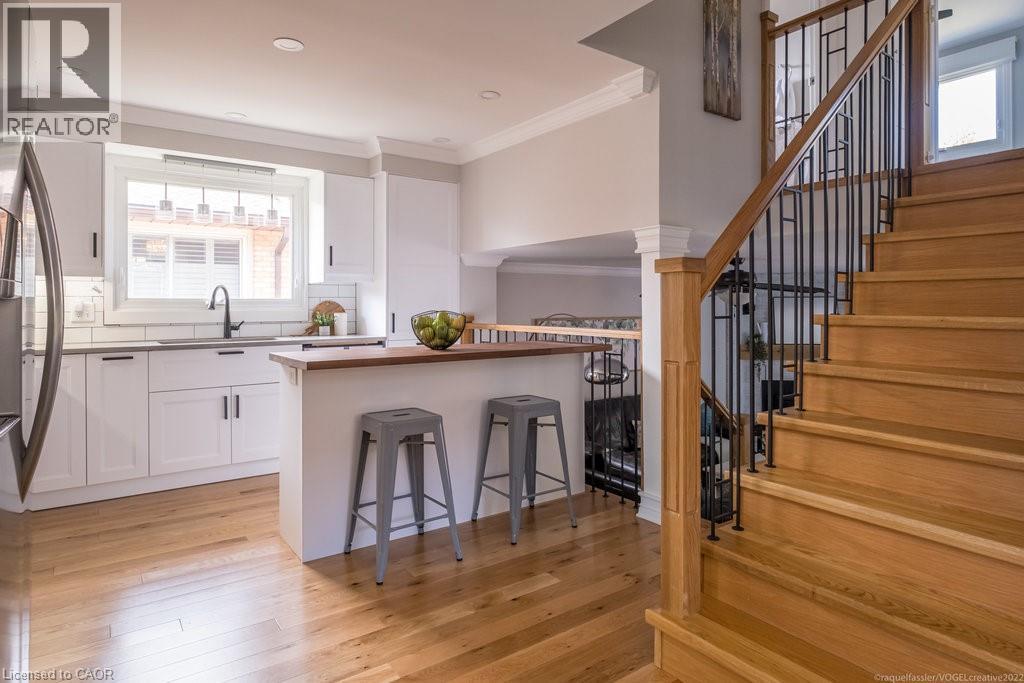 Photo 15 of 94 Adis Avenue, Hamilton ON