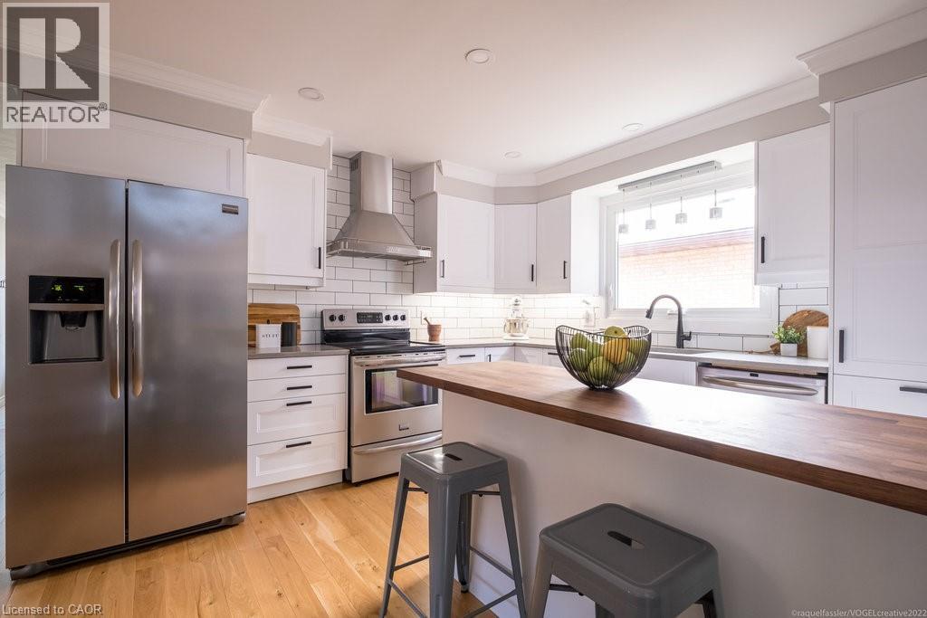 Photo 19 of 94 Adis Avenue, Hamilton ON