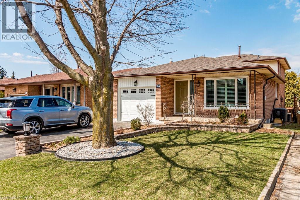 Photo 2 of 94 Adis Avenue, Hamilton ON
