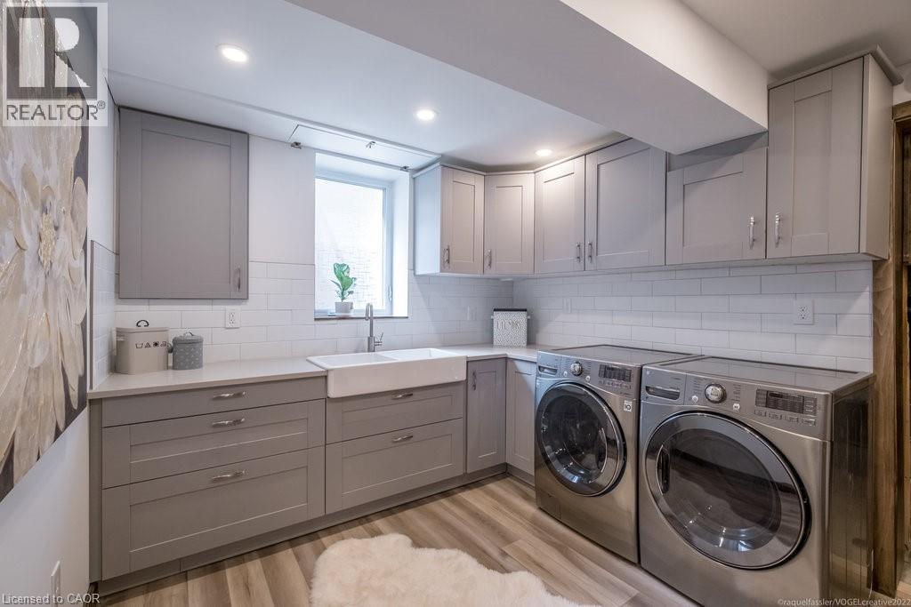 Photo 42 of 94 Adis Avenue, Hamilton ON