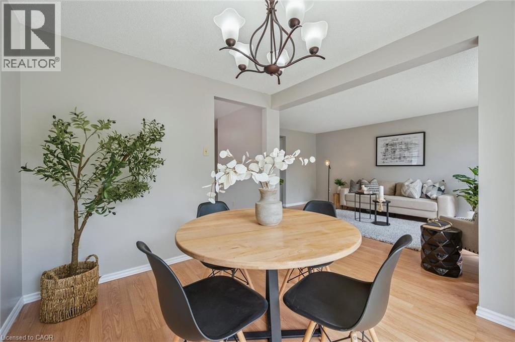 Photo 13 of 71 Moss Place, Guelph ON