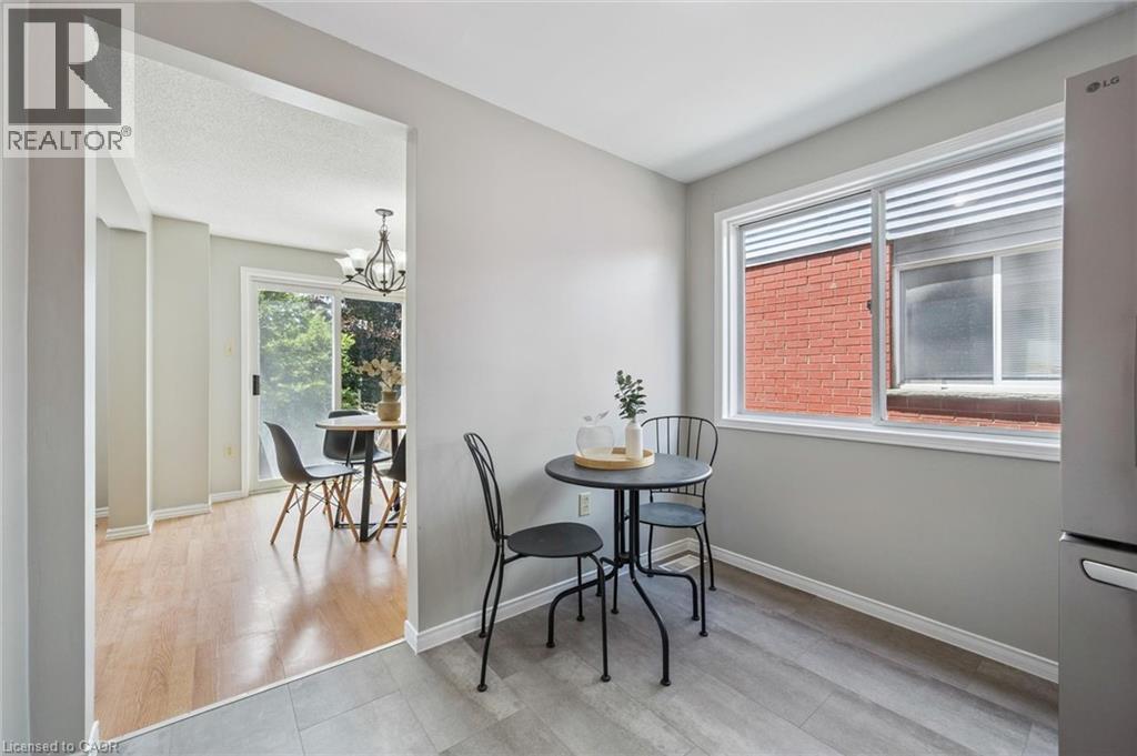 Photo 18 of 71 Moss Place, Guelph ON