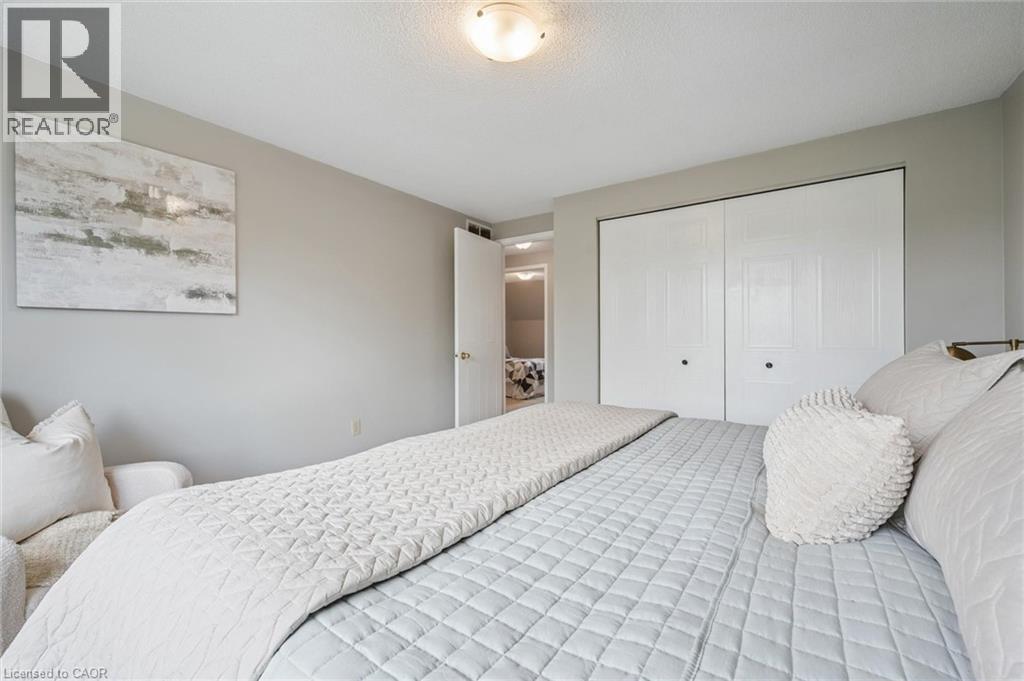 Photo 21 of 71 Moss Place, Guelph ON