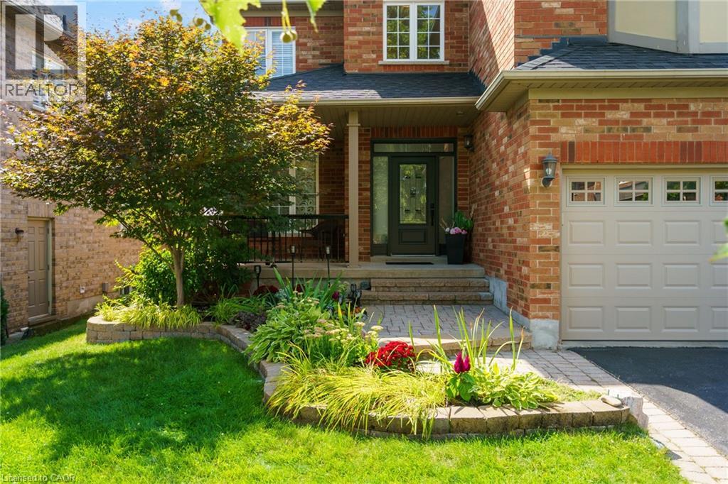 Photo 2 of 104 Davidson Boulevard, Dundas ON