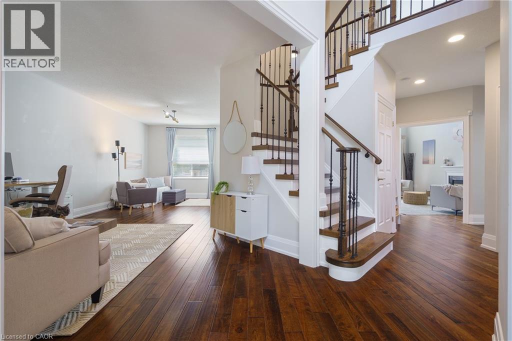 Photo 24 of 104 Davidson Boulevard, Dundas ON