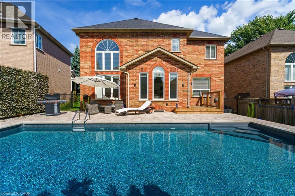 Photo 45 of 104 Davidson Boulevard, Dundas ON