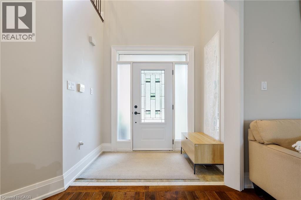 Photo 5 of 104 Davidson Boulevard, Dundas ON