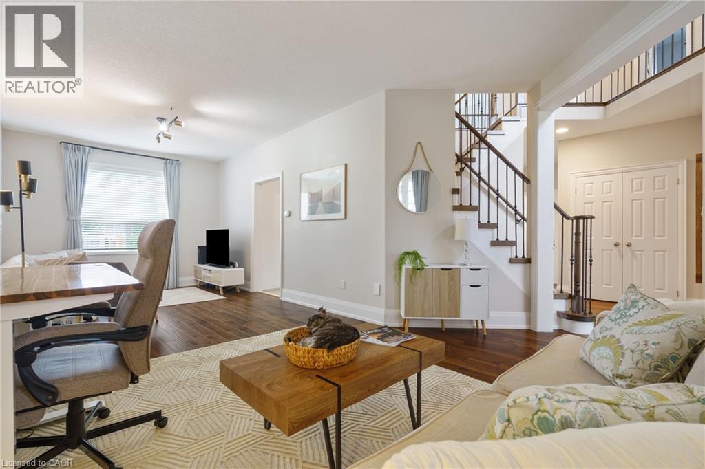 Photo 6 of 104 Davidson Boulevard, Dundas ON