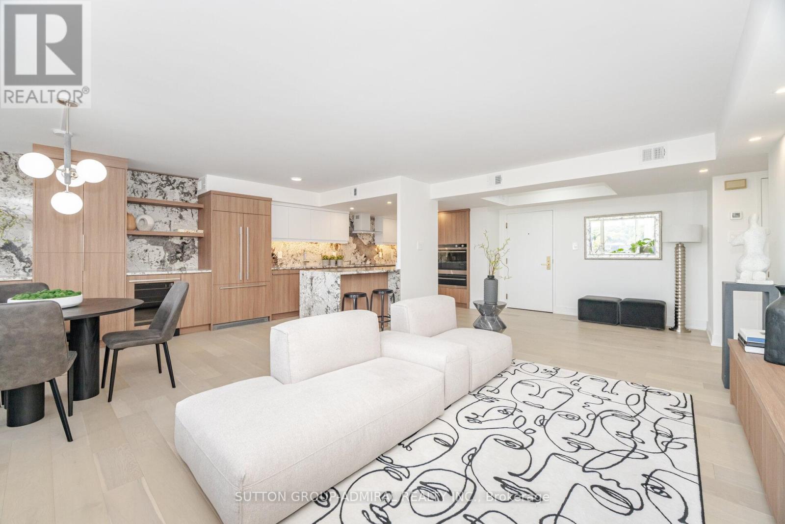 Photo 11 of 902 900 Yonge Street, Toronto ON