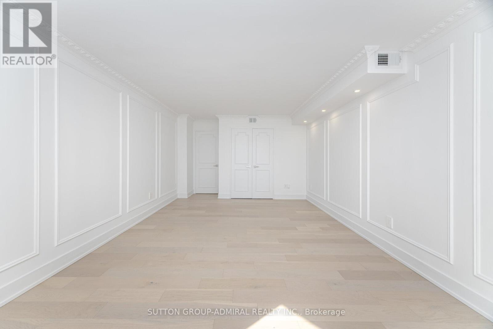 Photo 19 of 902 900 Yonge Street, Toronto ON