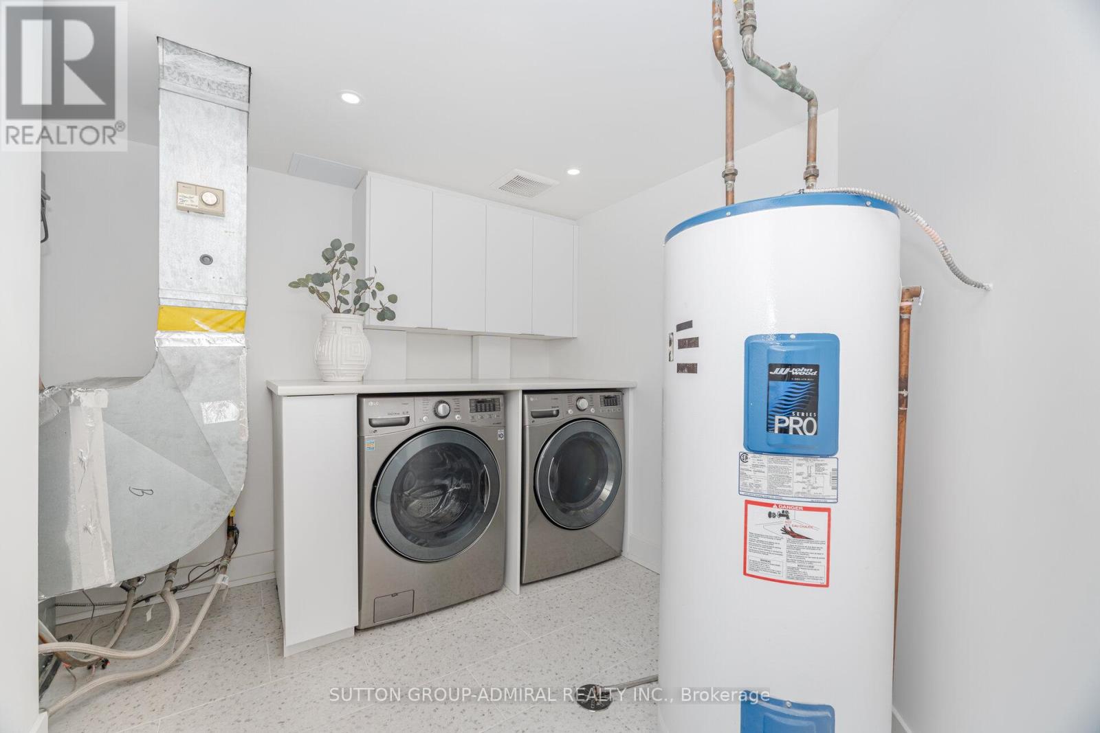Photo 20 of 902 900 Yonge Street, Toronto ON