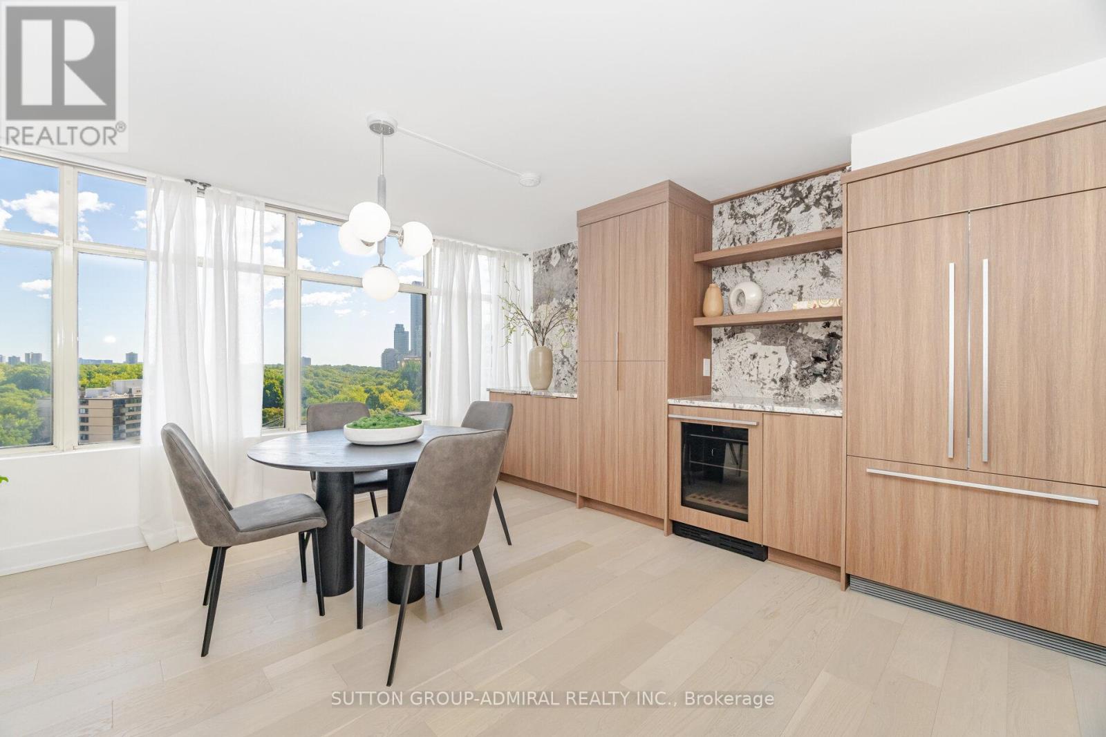 Photo 5 of 902 900 Yonge Street, Toronto ON