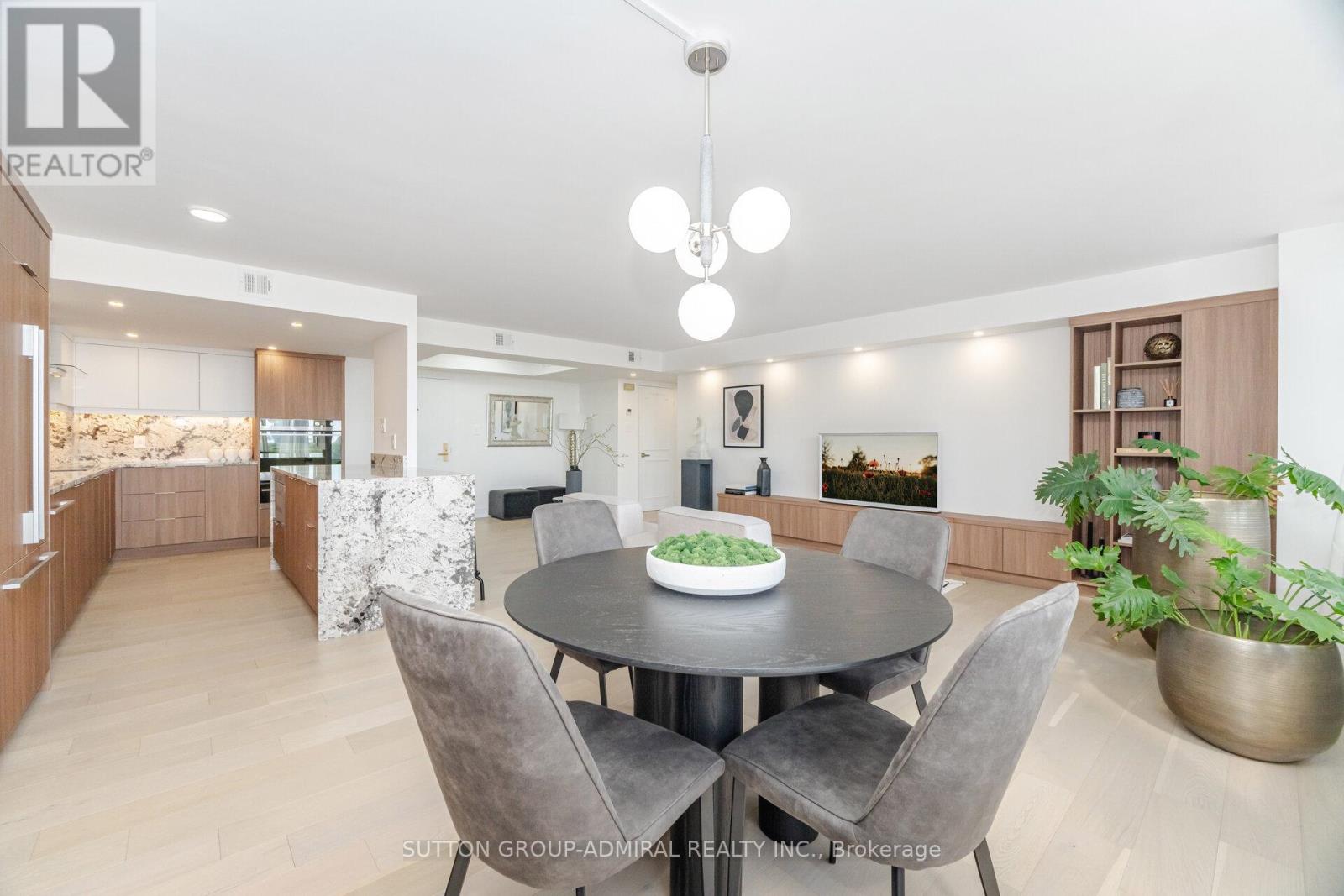 Photo 6 of 902 900 Yonge Street, Toronto ON