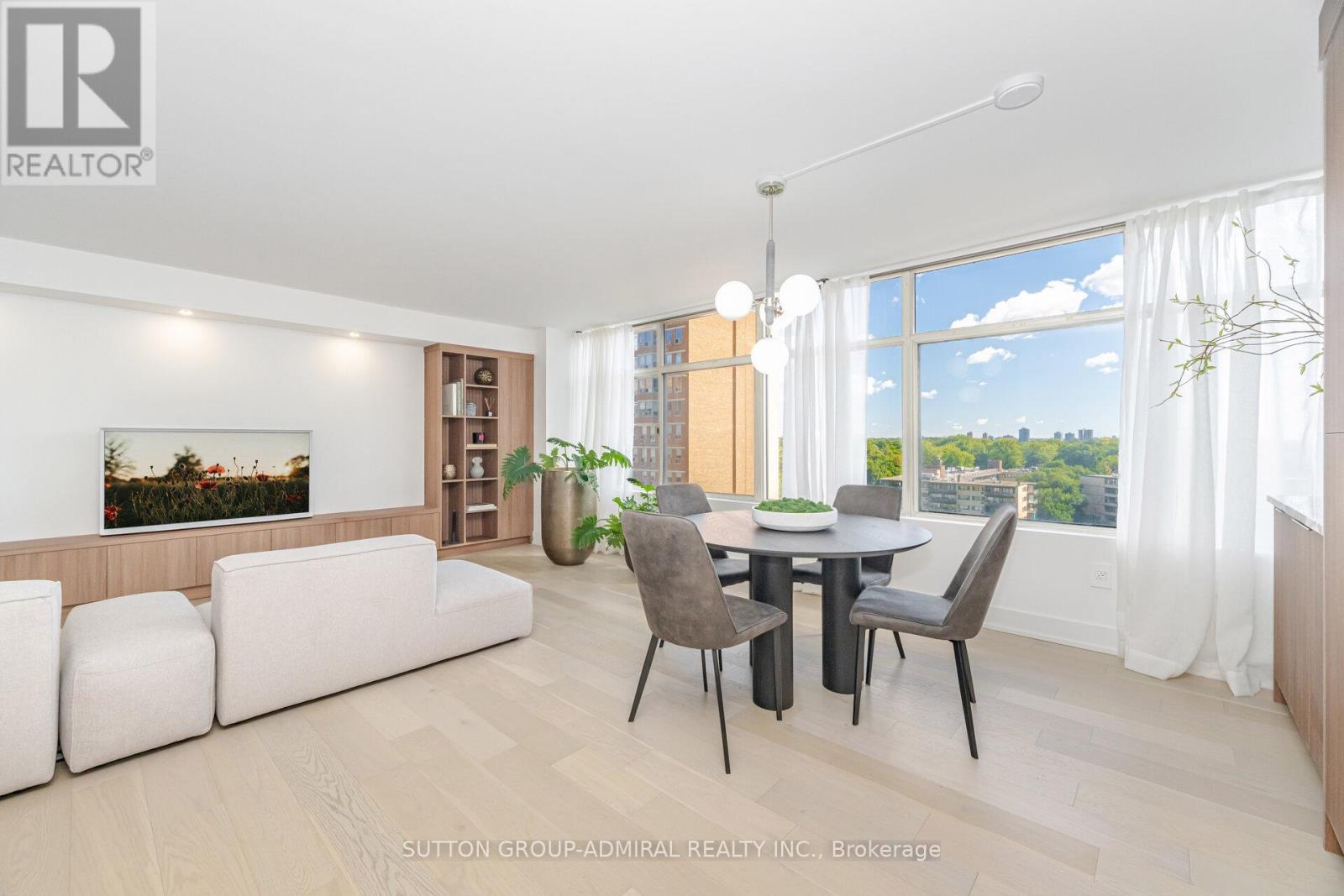 Photo 7 of 902 900 Yonge Street, Toronto ON