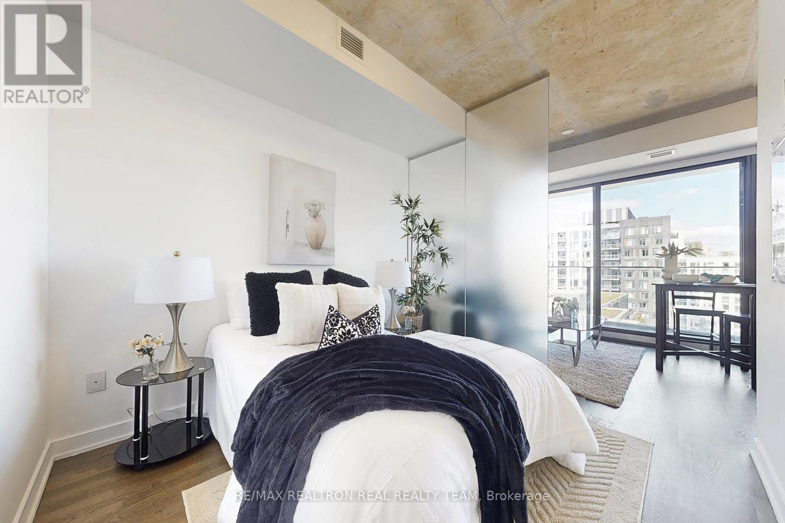 Photo 15 of 1316 629 King Street W, Toronto ON