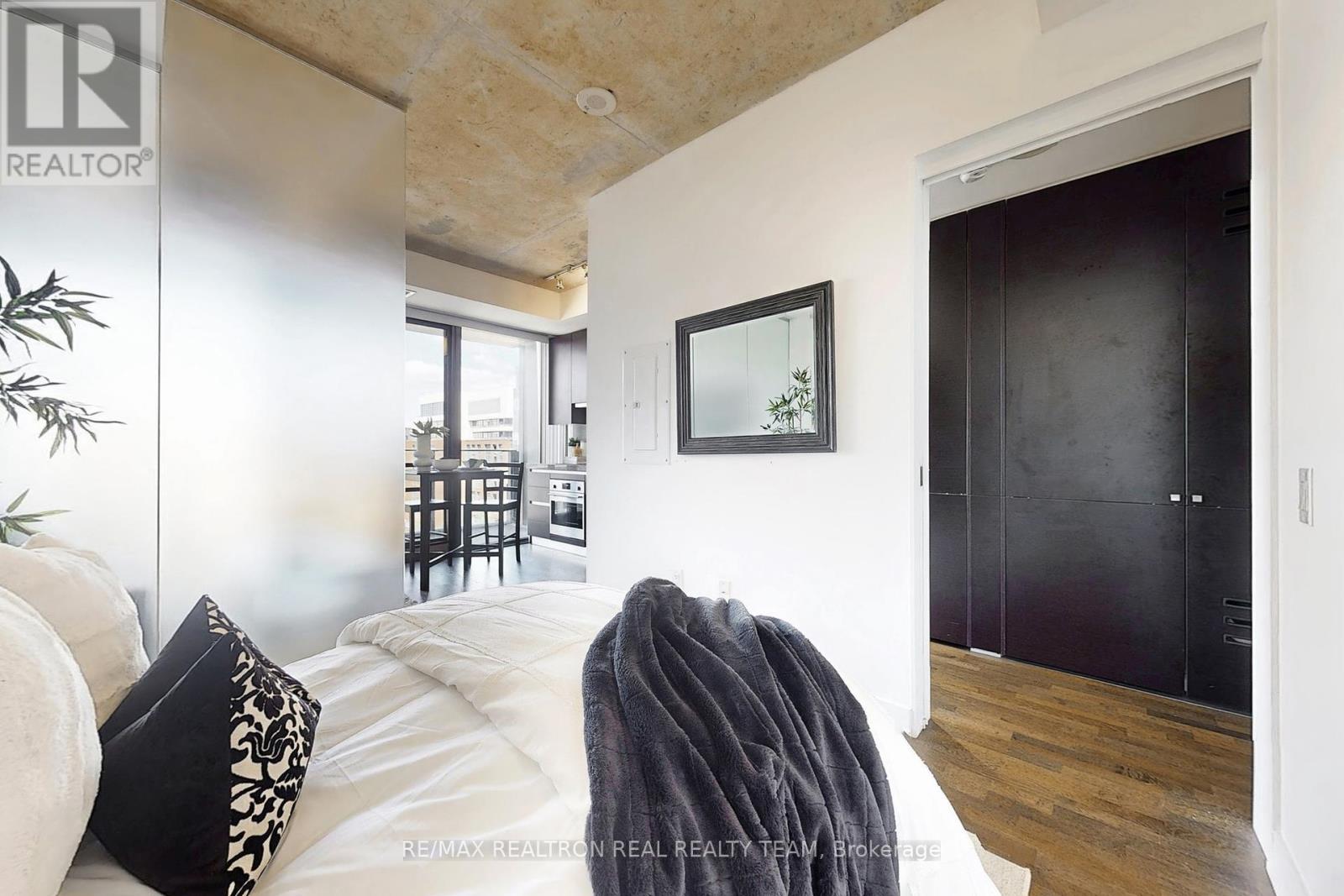 Photo 17 of 1316 629 King Street W, Toronto ON