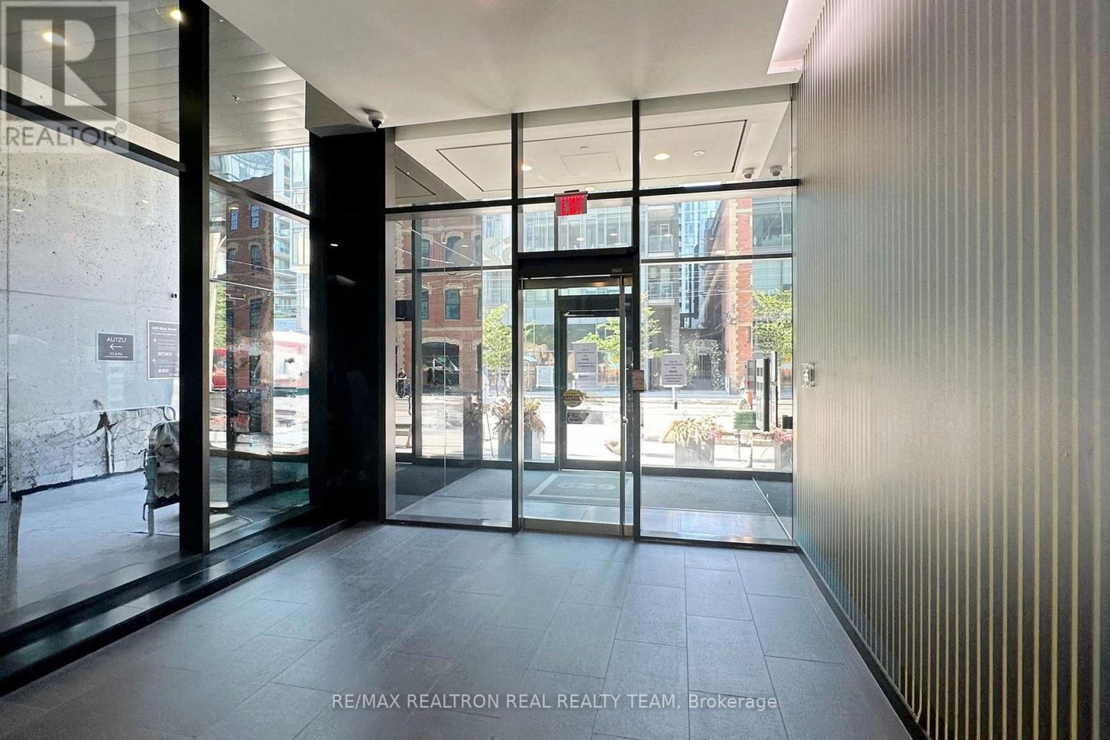 Photo 3 of 1316 629 King Street W, Toronto ON