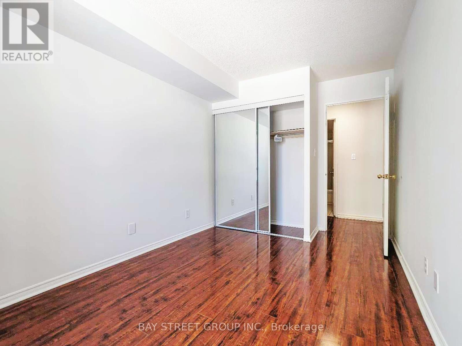 Photo 5 of 1408 35 Empress Avenue, Toronto ON