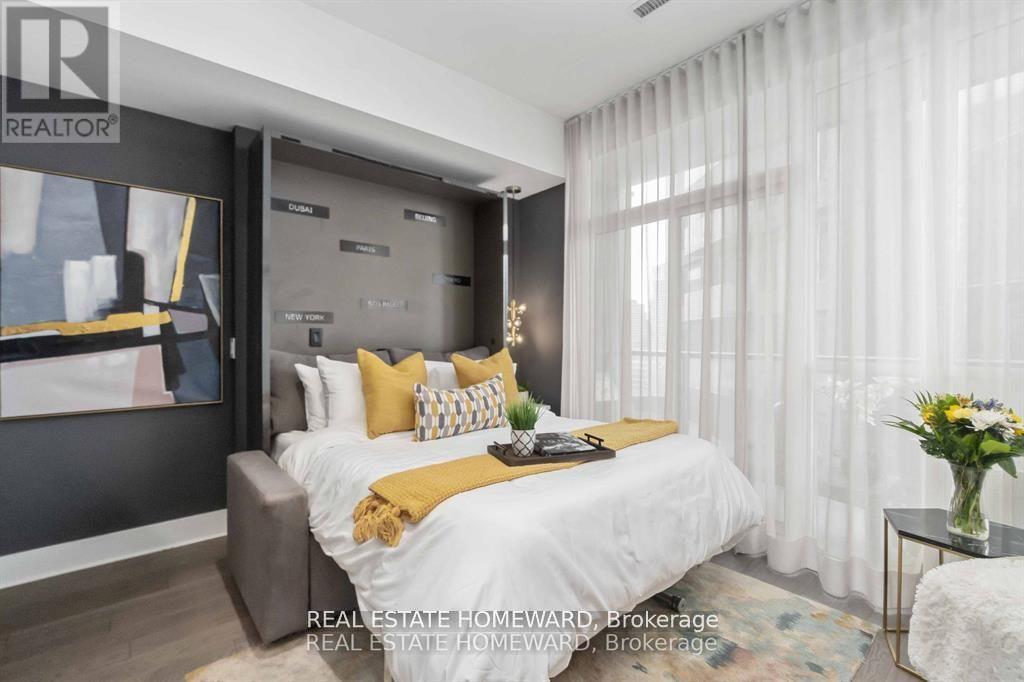 Photo 15 of 1401 32 Davenport Road, Toronto ON