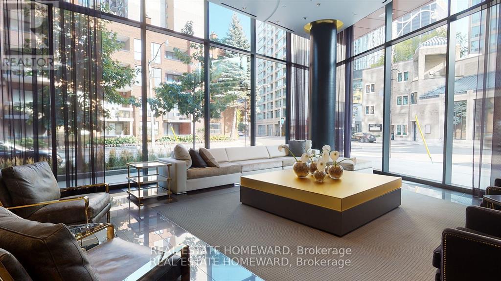 Photo 9 of 1401 32 Davenport Road, Toronto ON