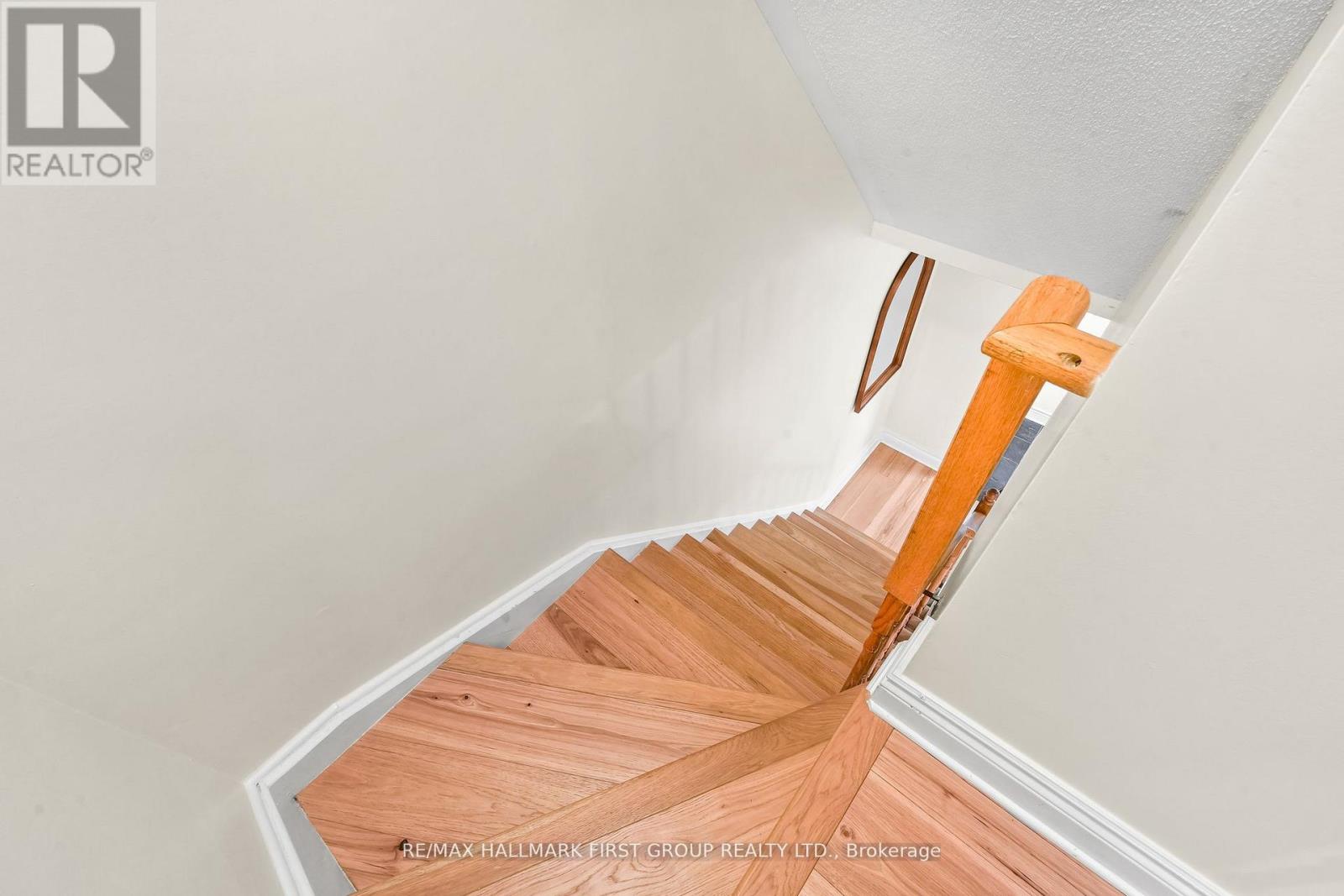 Photo 19 of 102 262 St Helens Avenue, Toronto ON