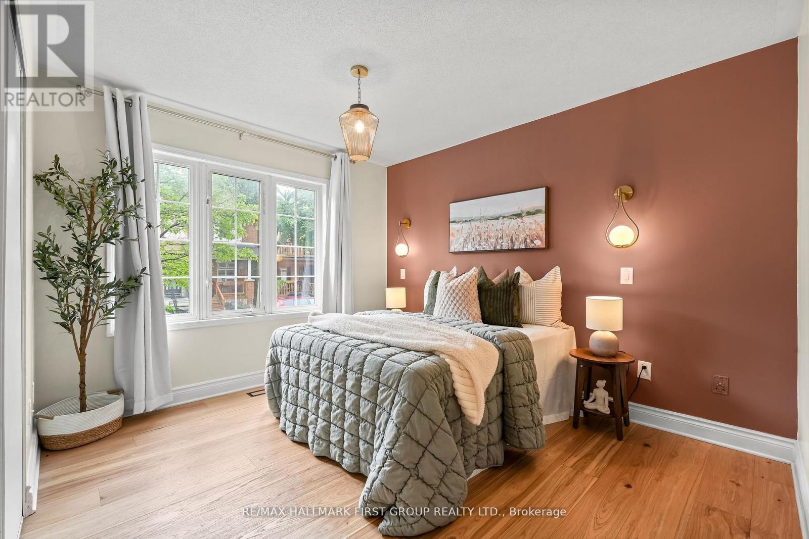Photo 20 of 102 262 St Helens Avenue, Toronto ON