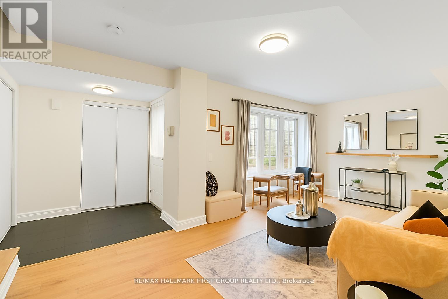 Photo 9 of 102 262 St Helens Avenue, Toronto ON