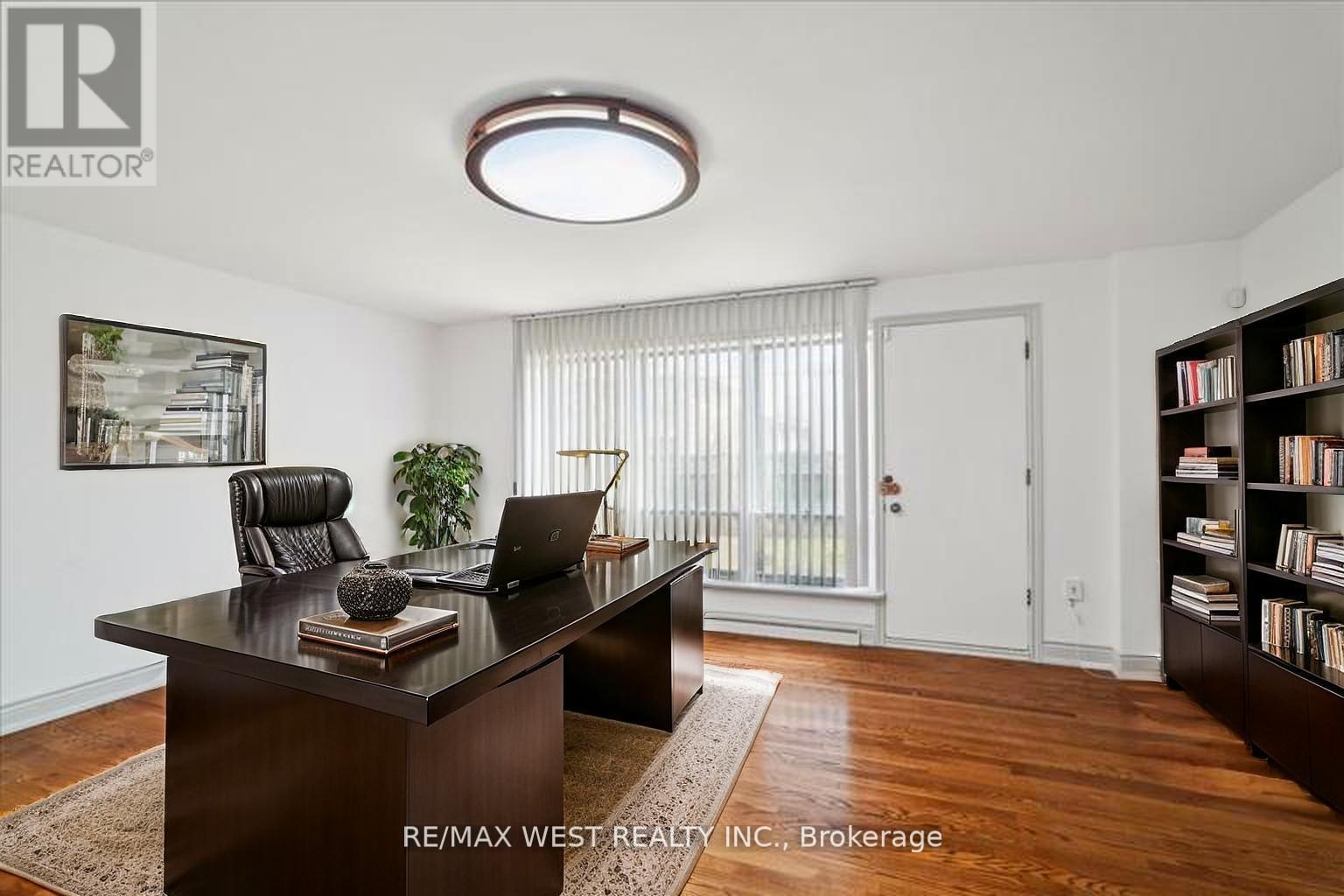 Photo 16 of 40 Arlstan Drive, Toronto ON