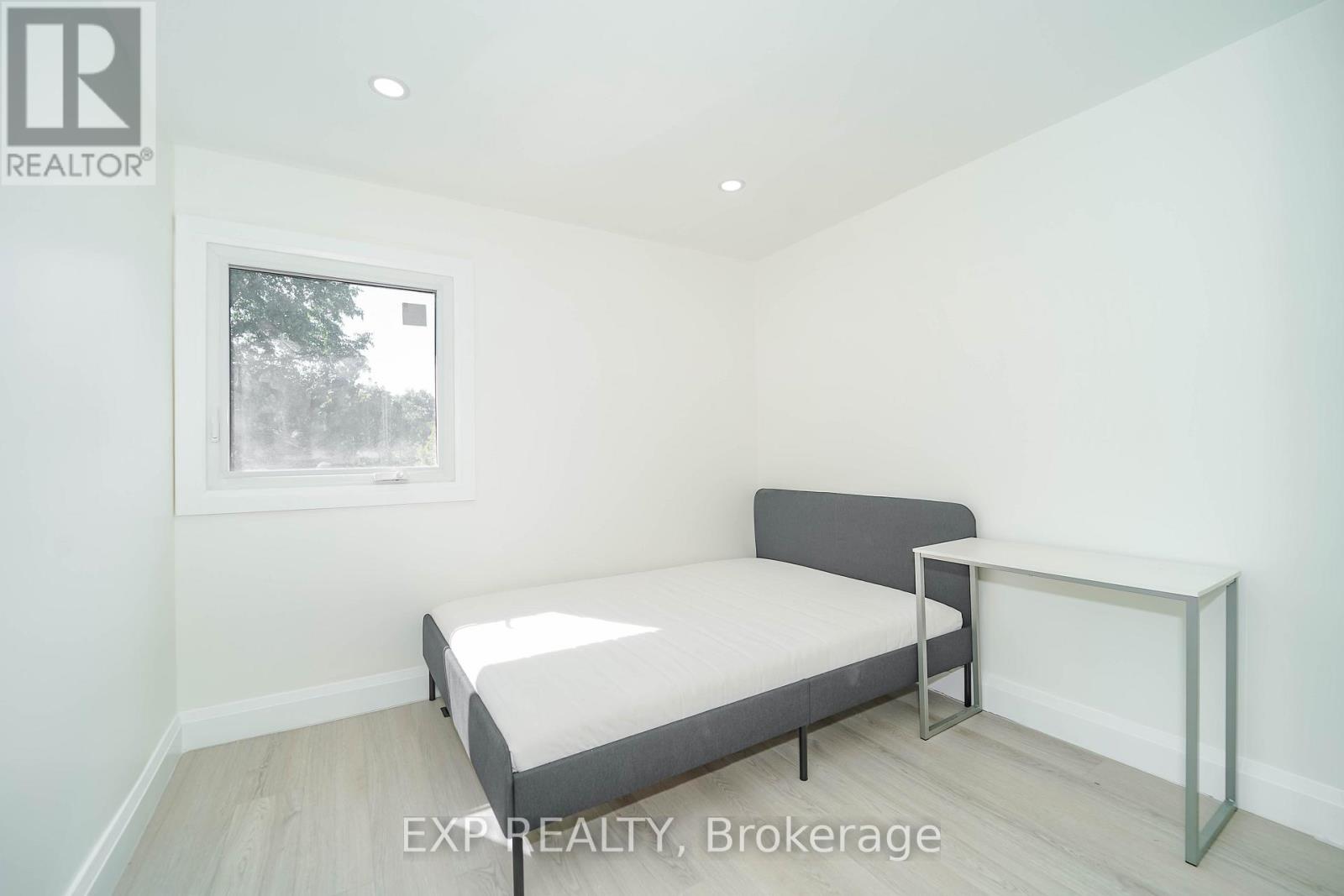 Photo 19 of Upper Lvl 25 Nabob Crescent, Toronto ON