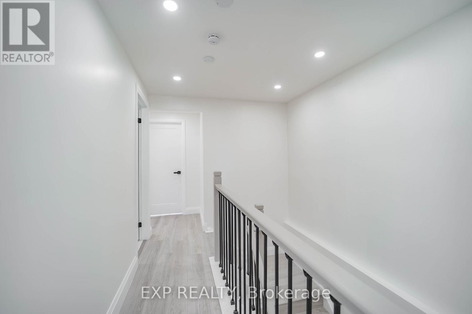 Photo 31 of Upper Lvl 25 Nabob Crescent, Toronto ON