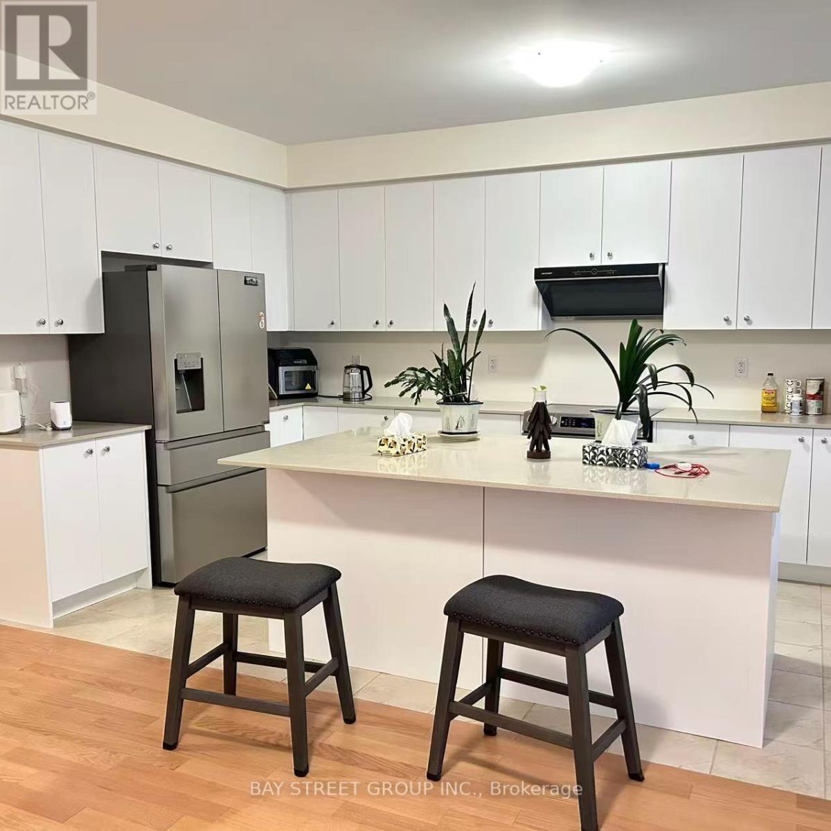 Photo 2 of 1091 Pisces Trail, Pickering ON