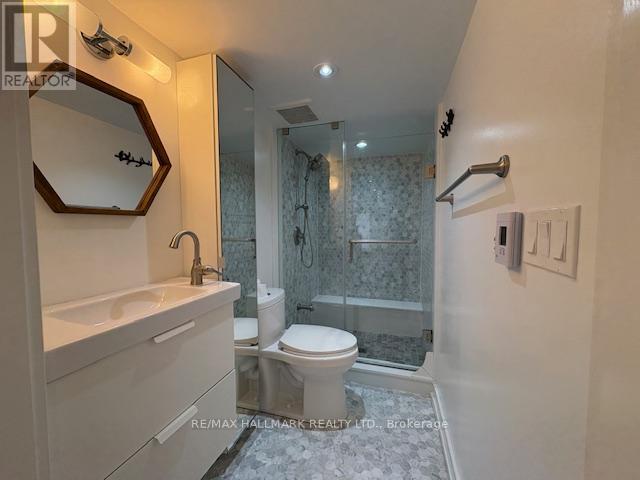 Photo 17 of 92 Hiltz Avenue, Toronto ON