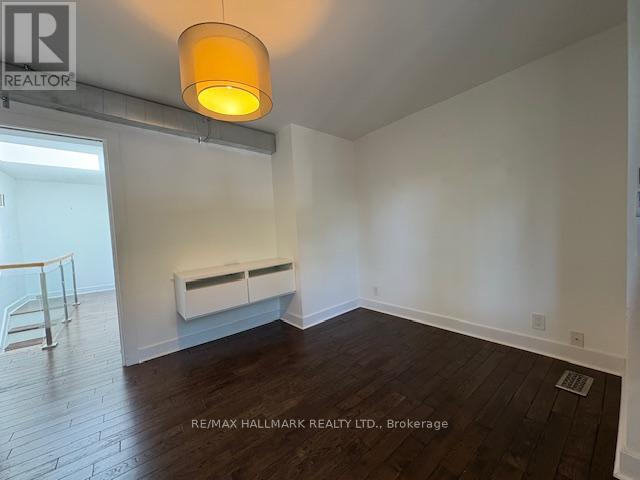 Photo 23 of 92 Hiltz Avenue, Toronto ON