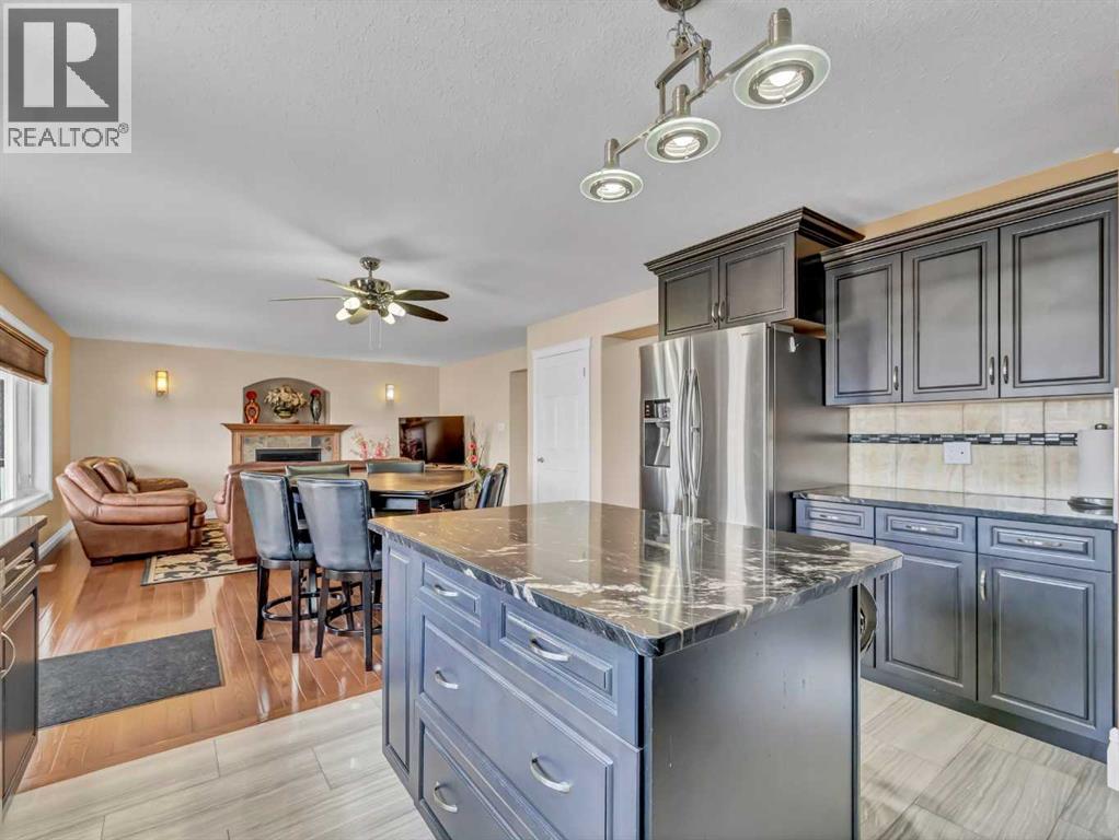 Photo 15 of 356 Somerside Crescent Se, Medicine Hat AB