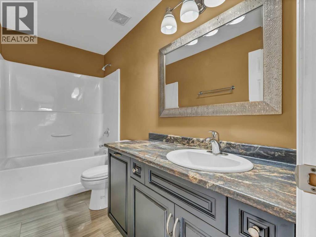 Photo 25 of 356 Somerside Crescent Se, Medicine Hat AB