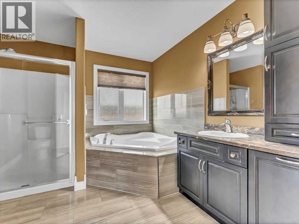 Photo 28 of 356 Somerside Crescent Se, Medicine Hat AB
