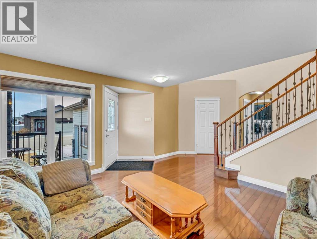 Photo 7 of 356 Somerside Crescent Se, Medicine Hat AB
